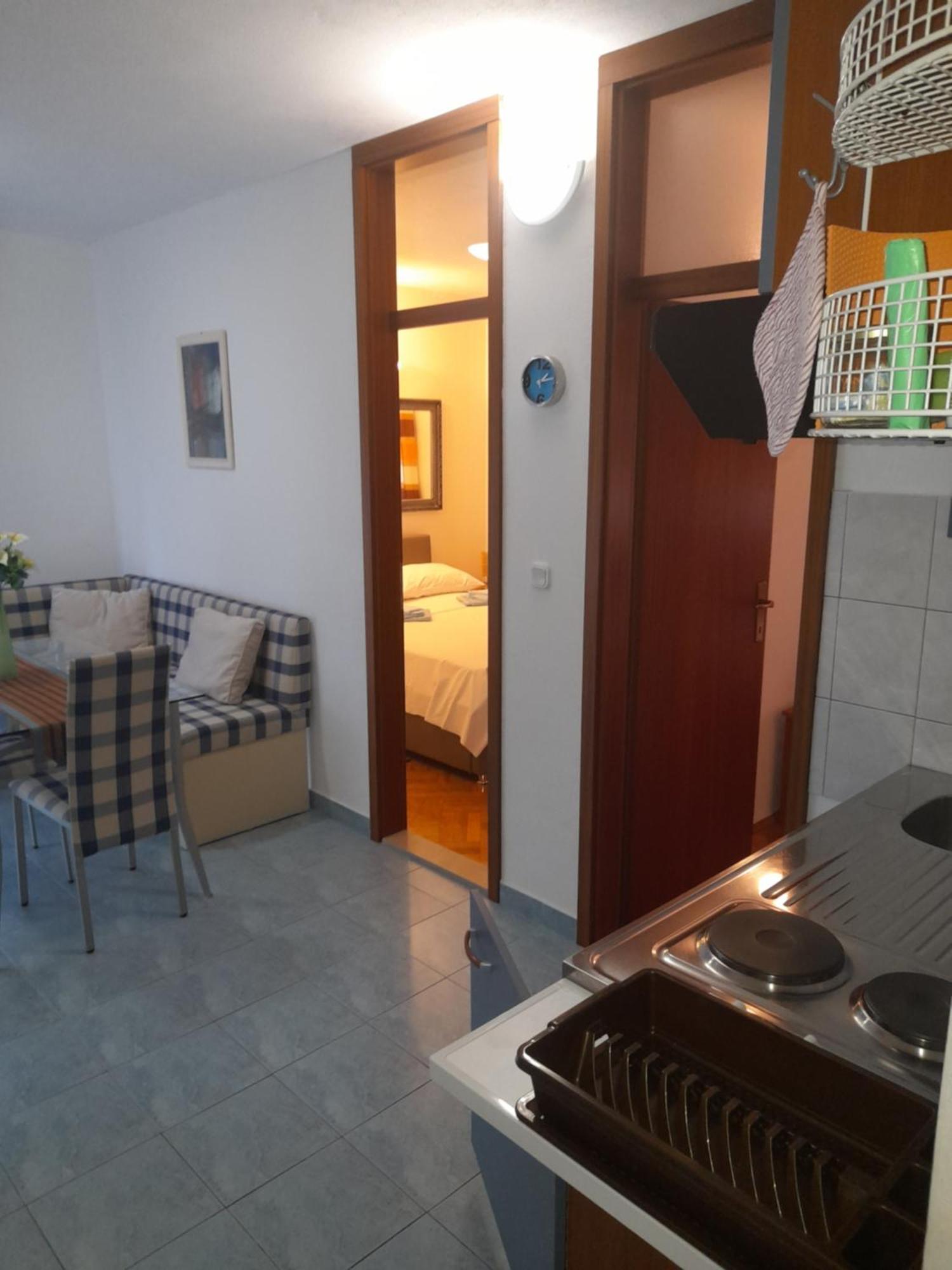 Nives B. Apartment Supetar Exterior photo